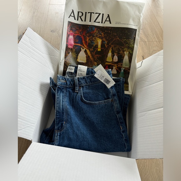 REMY HI-RISE CURVE-FIT RELAXED JEAN - Picture 4 of 5